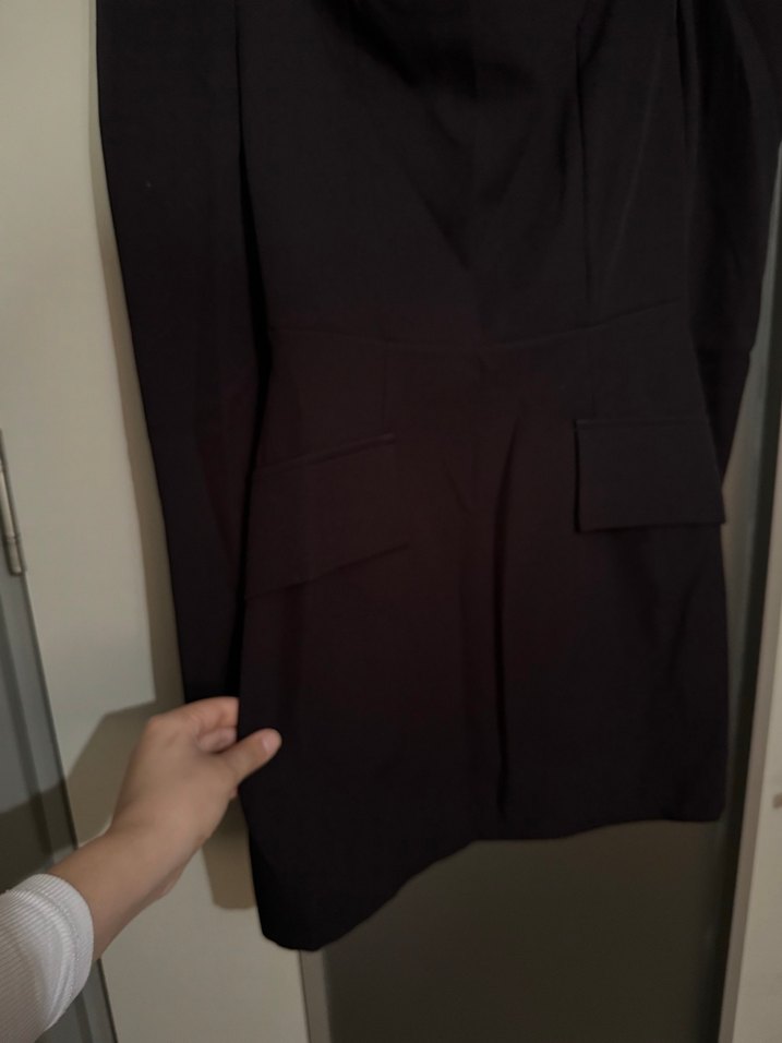 Düğmeli Siyah kare Yakalı Mini Elbise - Görsel 3