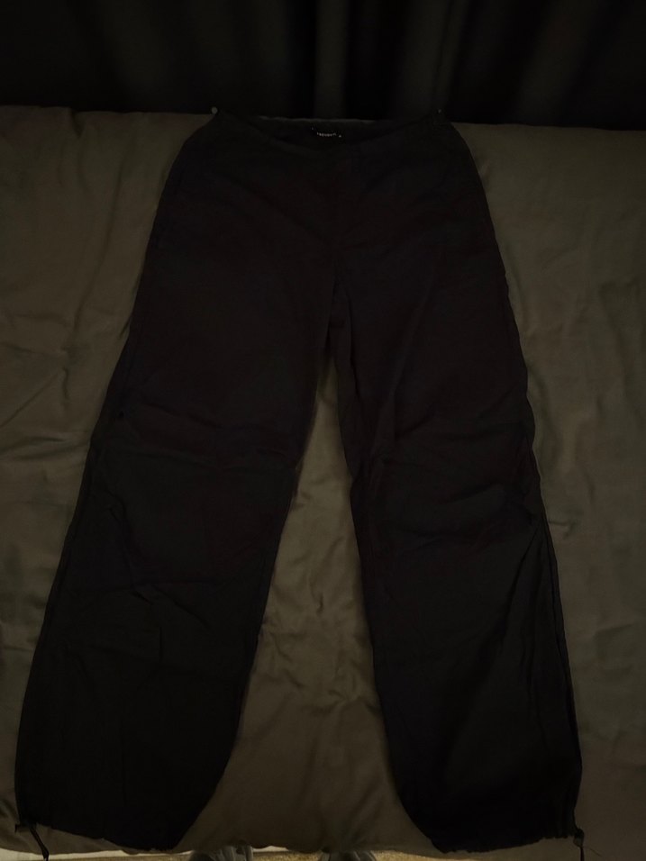 Trendyol milla Siyah Paraşüt Pantolon - Görsel 2