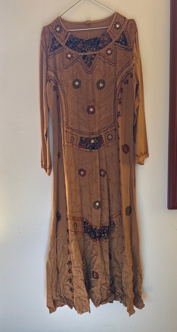 Uzun Kollu Boncuklu Nakışlı Bohem Elbise - Görsel 2