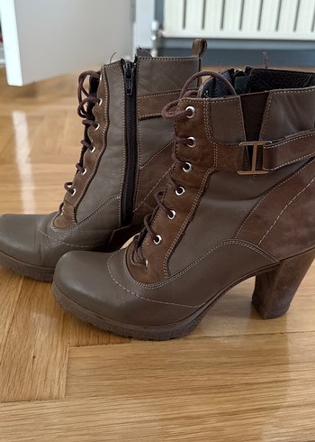 Kahverengi Deri Dolgu Topuklu Kadın Bot - Görsel 6