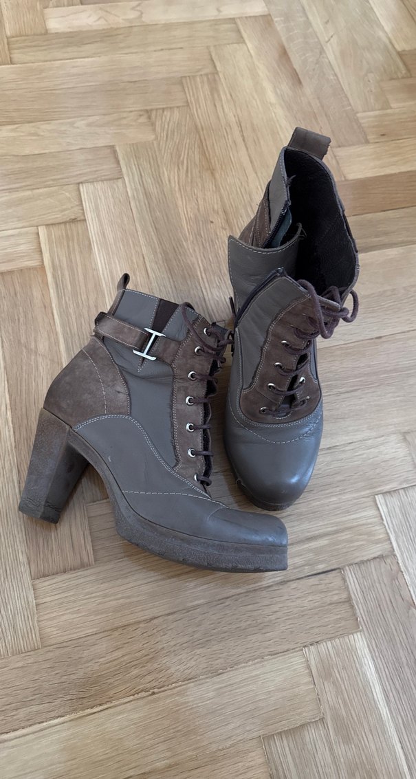 Kahverengi Deri Dolgu Topuklu Kadın Bot - Görsel 2