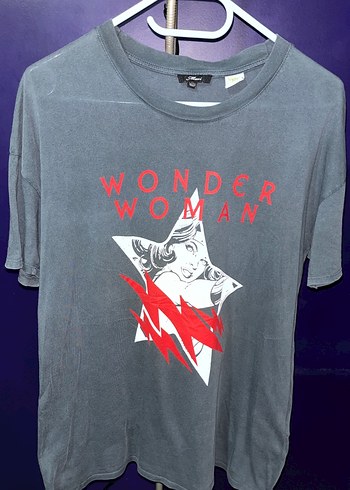 Gri Wonder Woman Baskılı Kısa Kollu Kadın Tişört