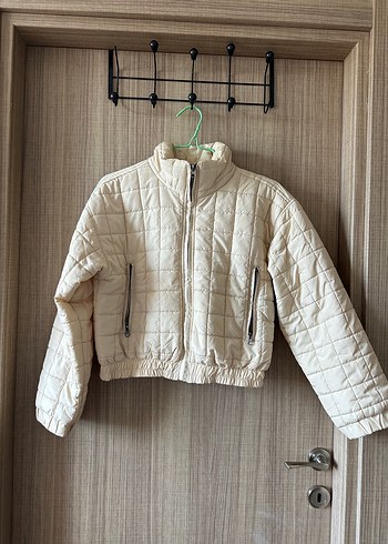 Bej Oversize Crop Şişme Ceket