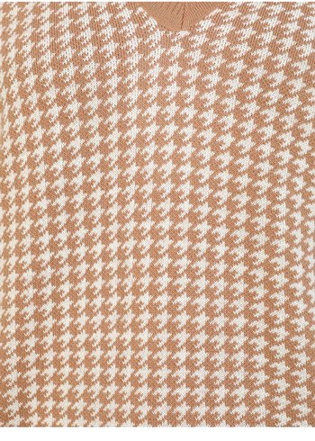 V Yaka Büyük Beden Kazayağı Desenli Süveter - Görsel 5