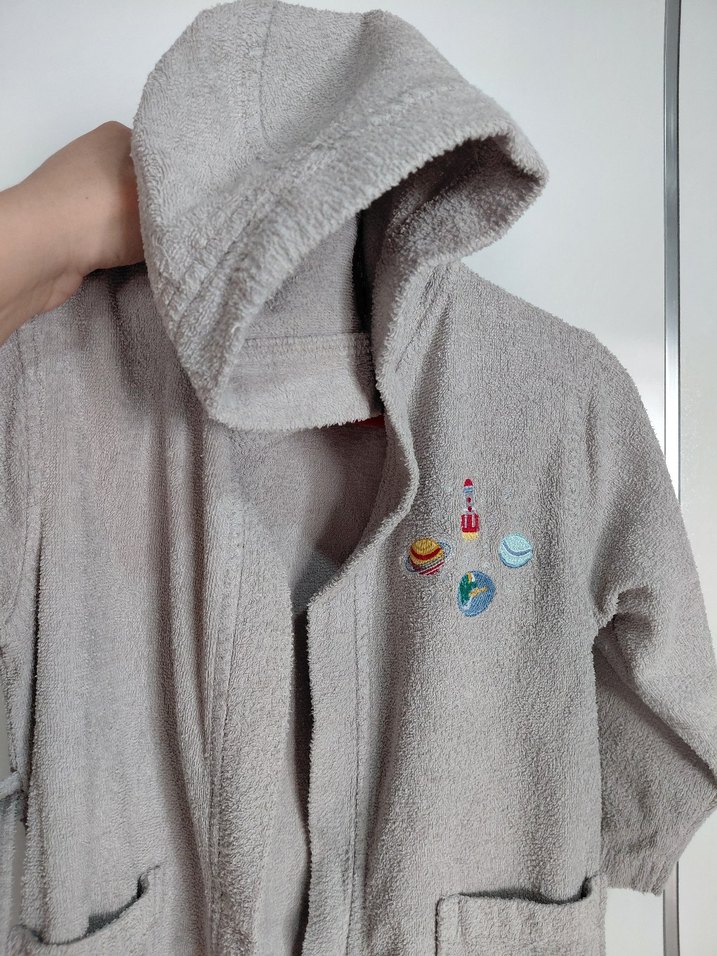 erkek Çocuk Gri Nakışlı Bornoz 6&8 yaş - Görsel 5