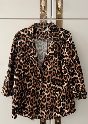 Leopar Desenli Düğmeli Kadın Blazer