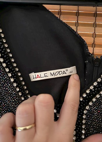 Diğer Siyah V Yaka Uzun Drape Detaylı Elbise tema etek ucu