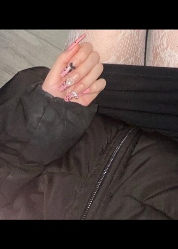 Lolita tırnaklar - Görsel 2