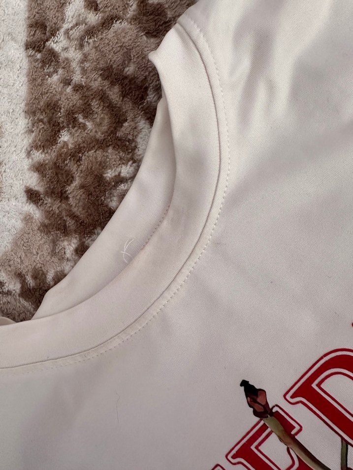 Beyaz Baskılı Kadın Tişört - Görsel 3