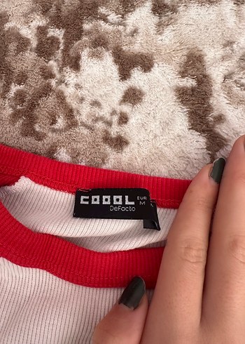 Kırmızı Baskılı Rock Punk Kadın Tişört - Görsel 3