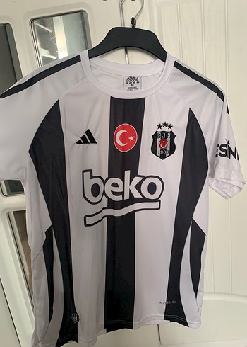 Beyaz Siyah Desenli Kısa Kollu Forma