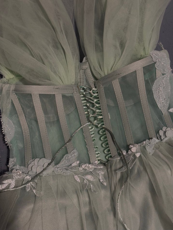 dantel ve nakış detaylı V yaka uzun su yeşili elbise lentamoda - Görsel 4