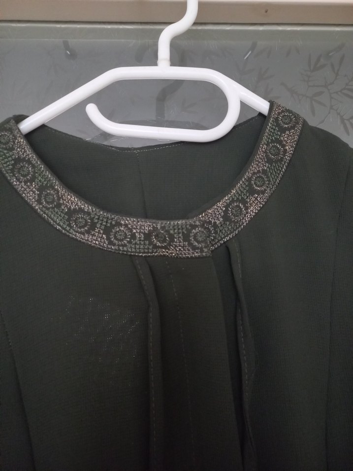 Uzun Kollu koyu yeşil renk ferace - Görsel 3