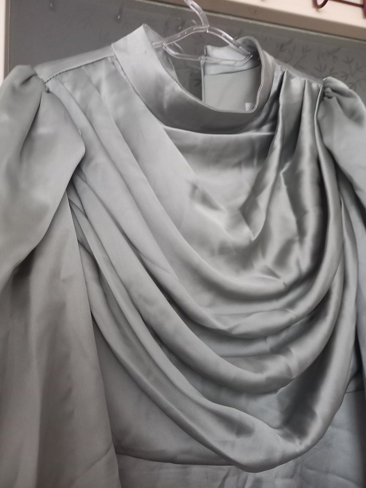 Gri Uzun Kollu Drapeli Kadın Abiye Elbise - Görsel 4