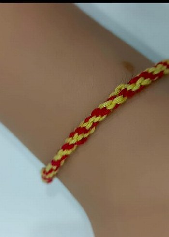 Diğer KUMHİMO ÖRGÜ GALATASARAY TARAFTAR BİLEKLİGİ