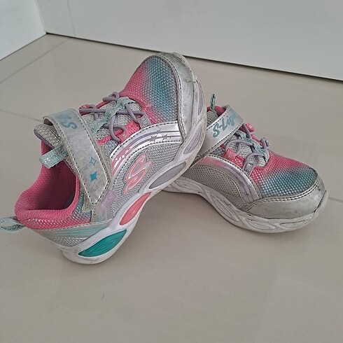 25 Beden çeşitli Renk Skechers