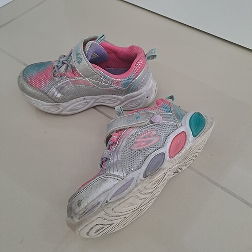 Adidas Skechers