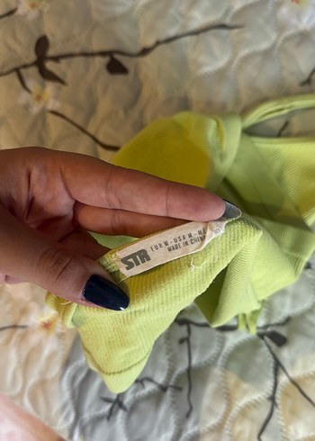 Stradivarius Sırtı Açık Crop Top - Görsel 3