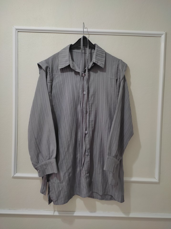 Gri Pliseli Uzun Kollu Keten Gömlek - Görsel 2