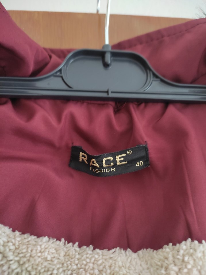 Bordo Uzun Düğmeli Kadın Kaban - Görsel 3