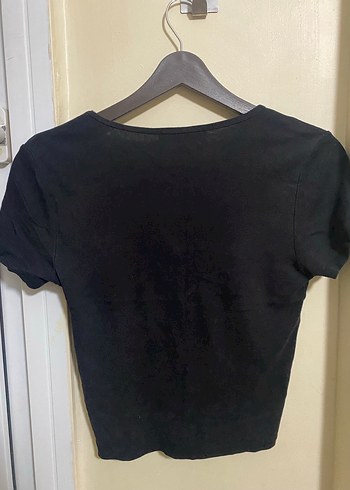 Siyah V Yaka Kadın Tişört - Görsel 2