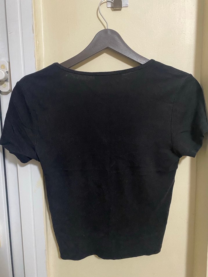 Siyah V Yaka Kadın Tişört - Görsel 2