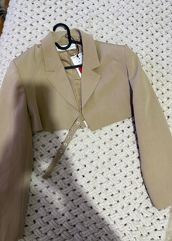 Bershka kısa ceket - Görsel 2