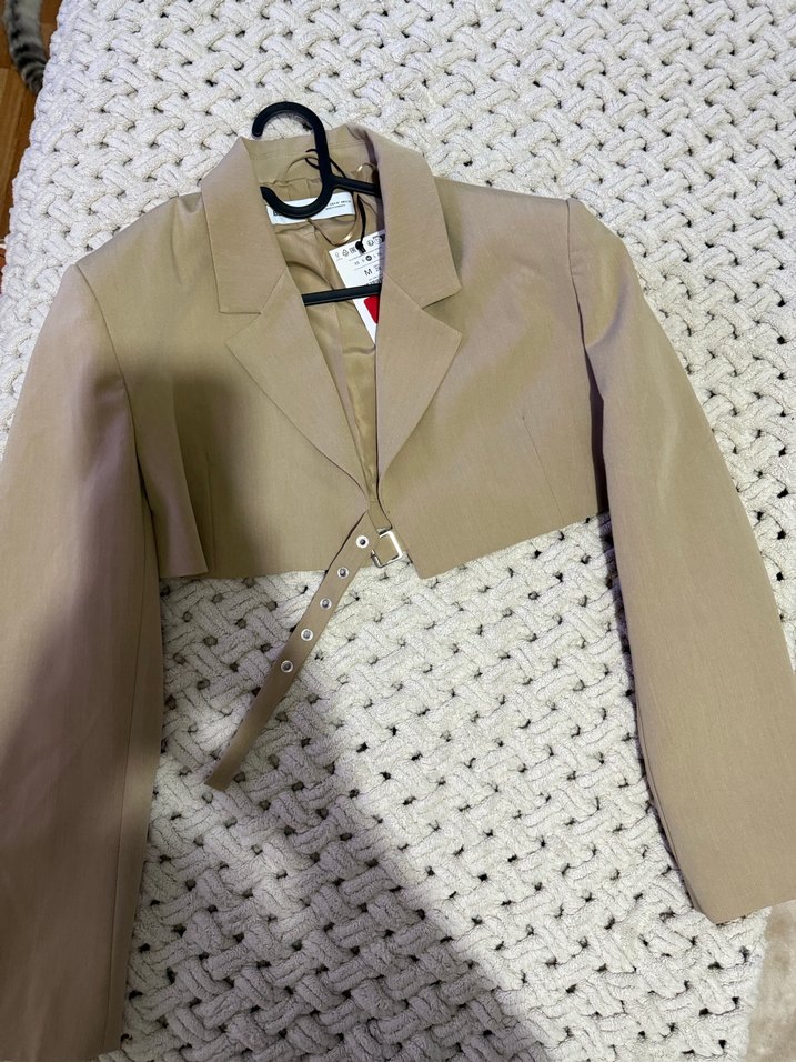 Bershka kısa ceket - Görsel 2