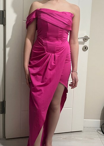 Pembe Drapeli Uzun Straplez Abiye Elbise - Görsel 2