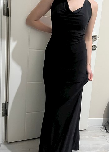 Siyah Drapeli büzgülü yaka elbise - Görsel 2