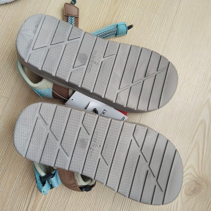 Renkli Cırtcırtlı Kadın Dolgu Topuklu Sandalet - Görsel 4