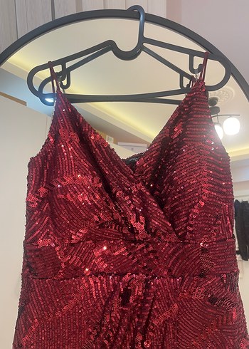 52 Beden Bordo Parlak Midi boy Abiye