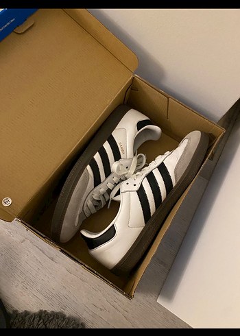 beyaz adidas samba
