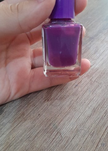Diğer Beauty Girl Neon Mor Oje Maxi Fırça