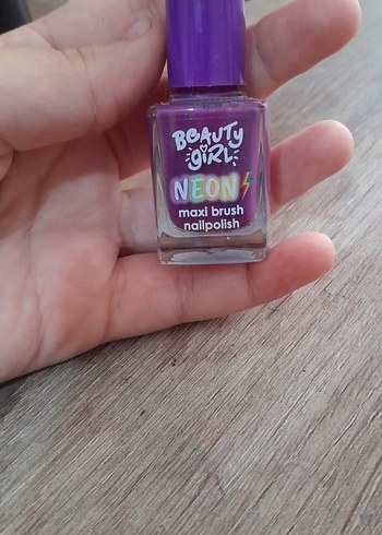 Beauty Girl Neon Mor Oje Maxi Fırça