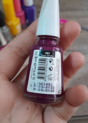 Flormar Canlı Mor Renkli Oje