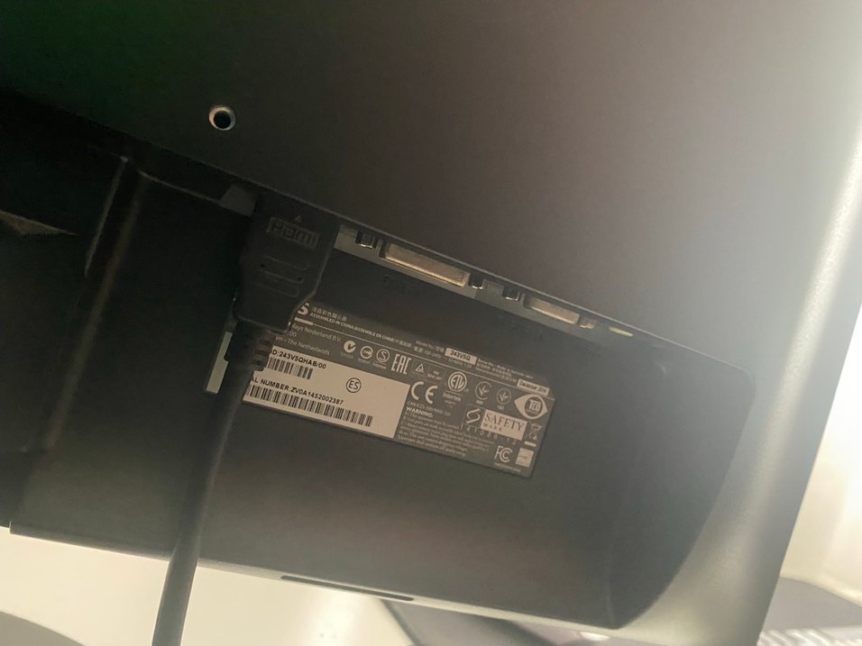 Philips Monitör 23.6 24 inç - Görsel 2