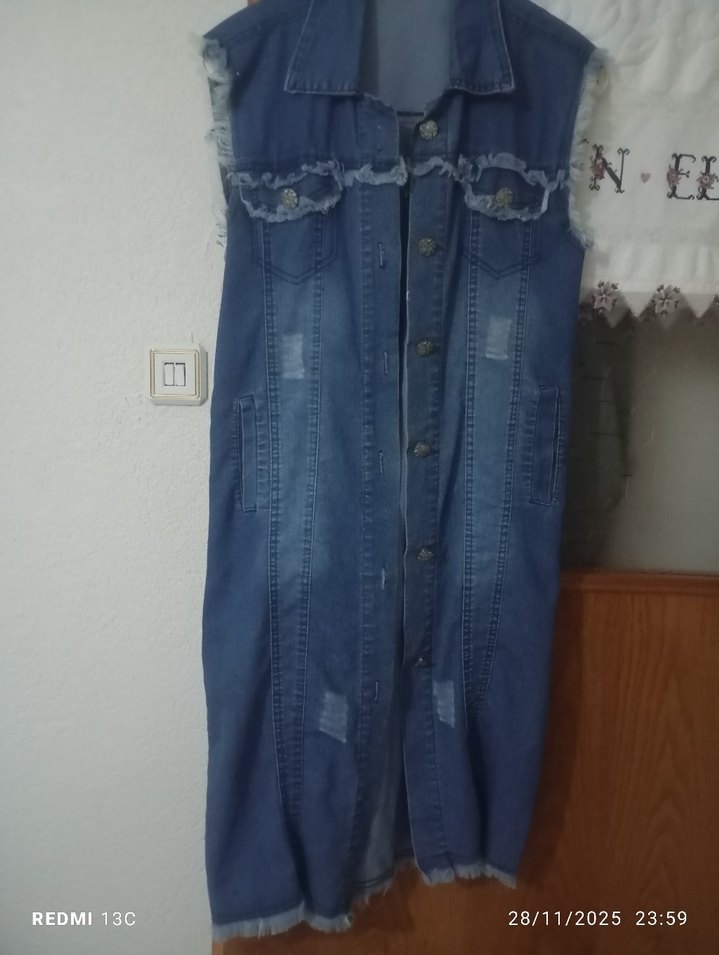 Uzun Kesim Düğmeli Mavi Denim Yelek - Görsel 3