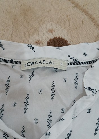 LC Waikiki Düğmeli Beyaz Gri Desenli Pamuklu Gömlek