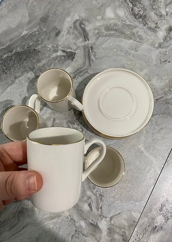 Beyaz Seramik Altın Kenarlı Fincan Takımı - Görsel 2