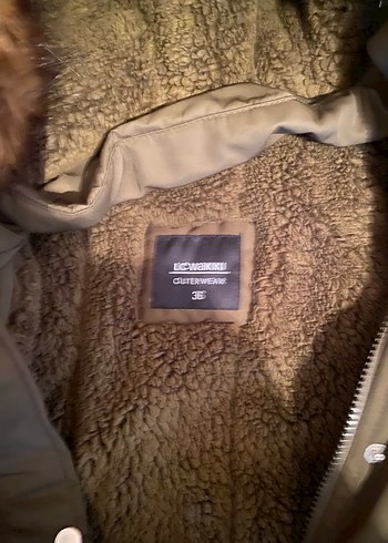 Kürk Detaylı Kapüşonlu Kadın Mont - Görsel 2