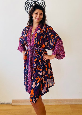 Uzun, Salaş Kesim, Çiçek Desenli, V Yakalı Kadın Kimono