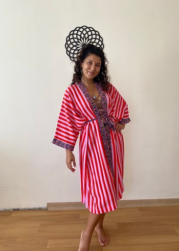 Diğer Uzun, Kol Kesim, Pembe Çizgili Bohem Kadın Kimono