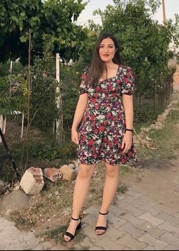 Çiçek Desenli Mini V Yaka Kadın Elbise