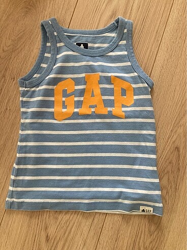 GAP Kids kolsuz t-shirt