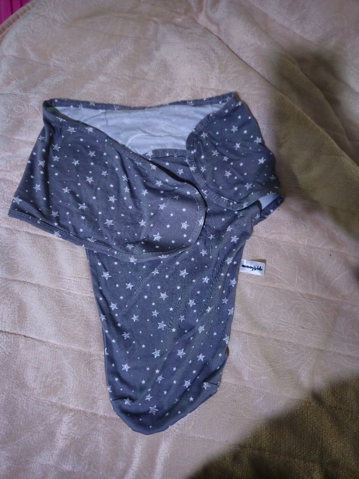 Gri Yıldız Desenli Bebek Kundak - Görsel 3