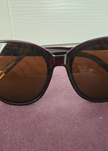 Klasik Parlak Kahverengi Kadın Gözlüğü - Görsel 3