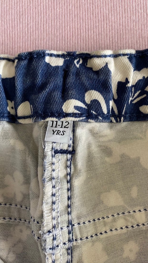 Çiçek Desenli Düğmeli Kadın Kot Pantolon - Görsel 3