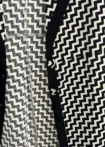 Kadın Uzun Siyah-Beyaz Desenli Yelek - Görsel 5