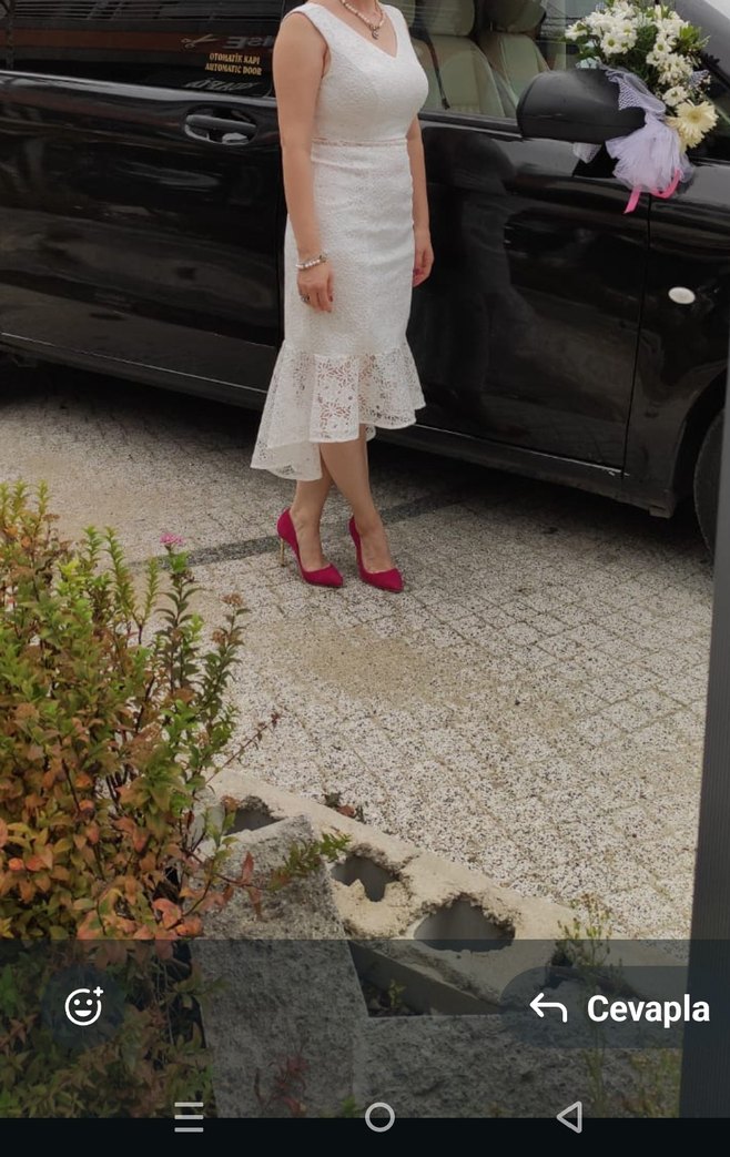 V Yaka Beyaz Dantel Midi Gelinlik - Görsel 2